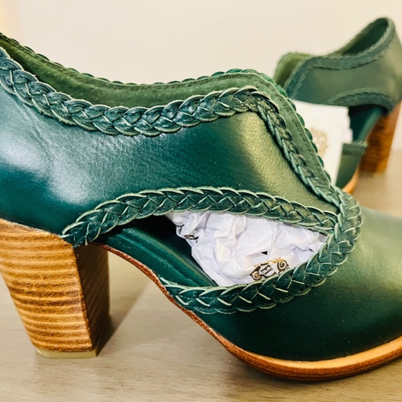 Bali Elf Spirit Walker Fairy Boho Stacked Heel Leather Booties Size 7 - Picture 3 of 13